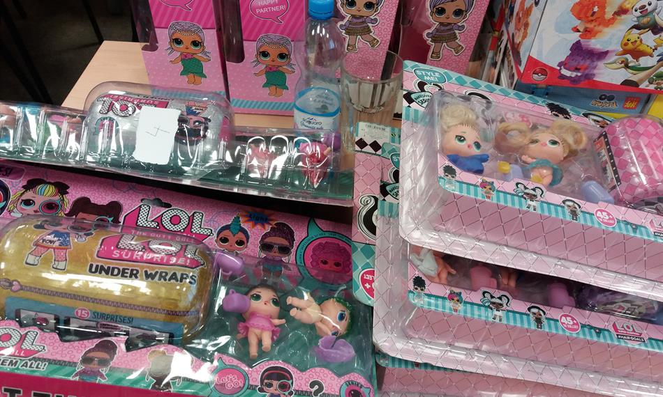 2019-11-12-1258HRAČKY 1.jpg